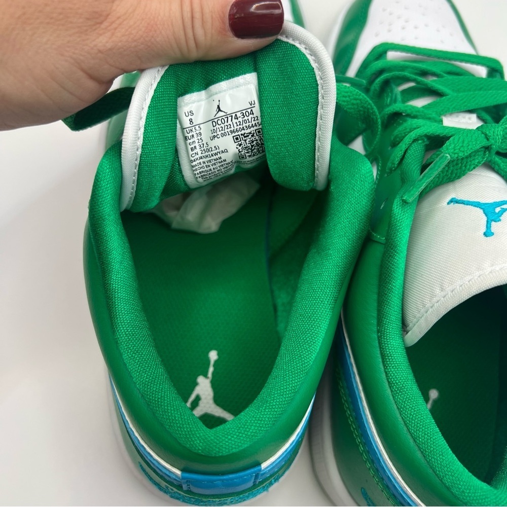 Jordan 1 Low Lucky Green Aquatone - Picture 7 of 8